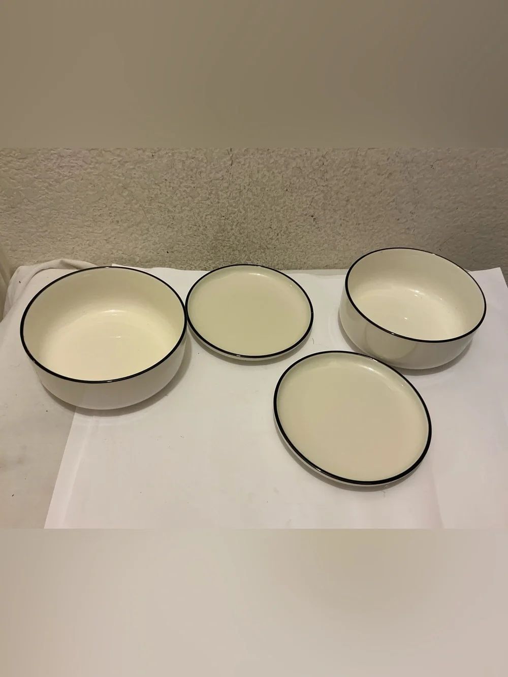 Malacasa Porcelain Cream Ceramic Dinnerware Set with Black Rim -G1